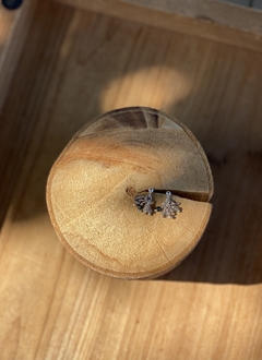 Brinco chuveirinho de Cristais Proteção - Flor do Mar