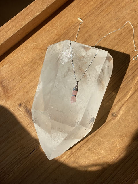 Pingente Figa de Quartzo Morango