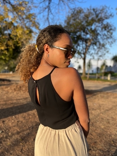 Body Thamyres na internet
