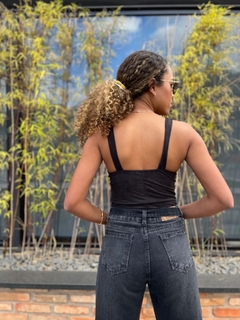 Calça Jeans Destroyed c/ Cinto na internet