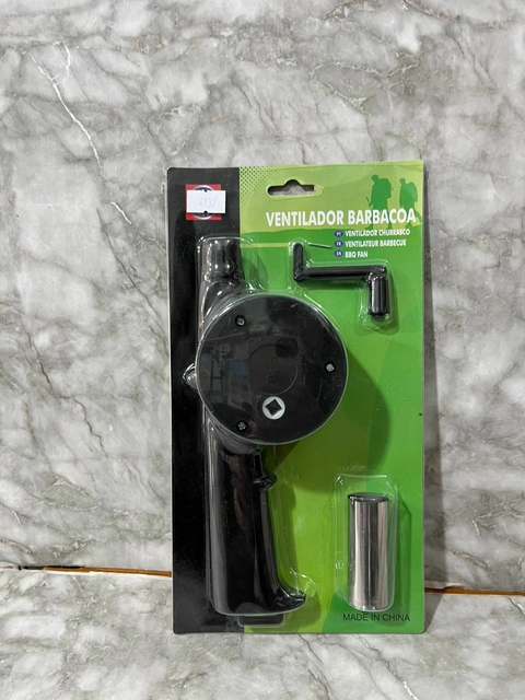 Avivador de Fuego Manual para Parrilla | BBQ Fan a Manivela – Plástico Resistente. COD: 4132.
