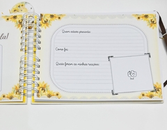 Álbum Mesversário - Abelhinha