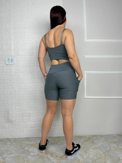 Conjunto Short em Poliamida com Bolso Neutro na internet