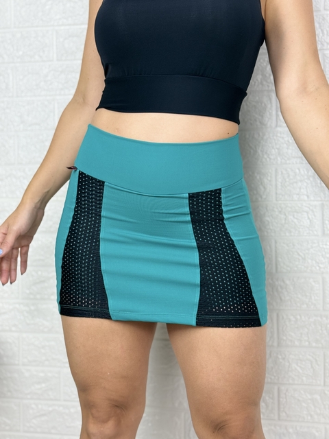 Short Saia com Recorte Telado em Poliamida