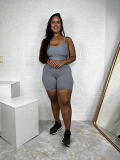 Conjunto de Short em Poliamida Liso Top de Alça - comprar online