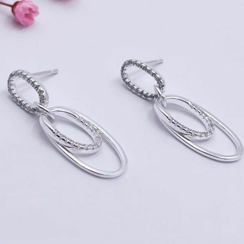 Brinco com zircônias