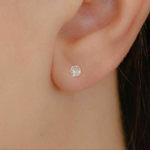 Brinco ponto de luz pequeno