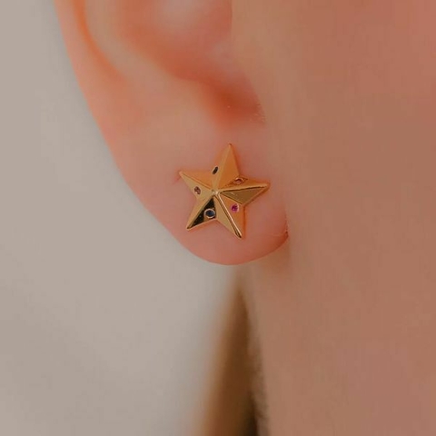 Brinco estrela com zircônias coloridas