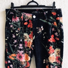 TVZ - CALÇA FLARE VELUDO FLORAL - 40 - comprar online