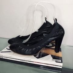 CHANEL - SAPATO ELASTIC CAP TOE - 39