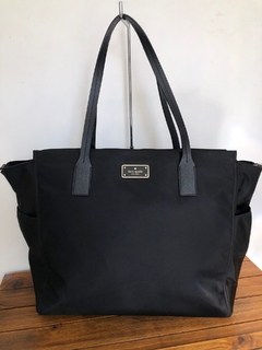KATE SPADE - BOLSA GRANDE DE NYLON PRETA