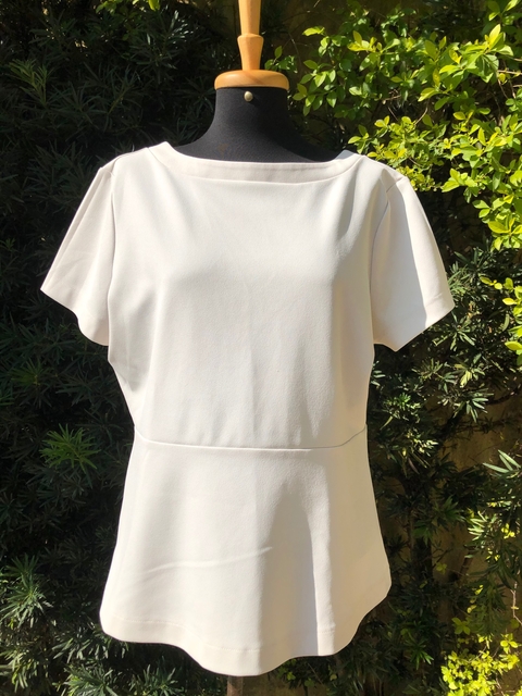 ANN TAYLOR - BLUSA AREIA DECOTE V