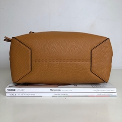 COACH - BOLSA BAÚ CARAMELO - loja online