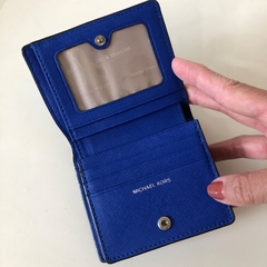 MICHAEL KORS - MINI CARTEIRA AZUL - Maria Madame Desapegos - Multimarcas e Luxo!