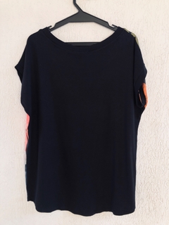 PALOMA CONCEPT - BLUSA PRETA ESTAMPA FRONTAL - comprar online