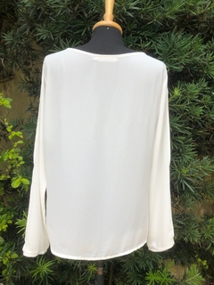 MOB - BLUSA OFF WHITE FENDAS - P na internet