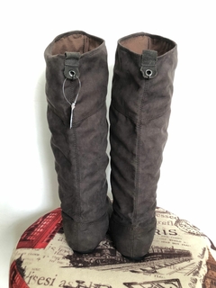 ZARA - BOTA CANO ALTO MARROM na internet
