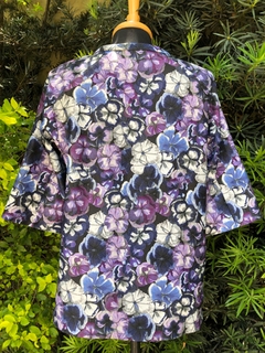 CAROLINA HERRERA - BLUSA ESTAMPA FLORAL - P - Maria Madame Desapegos - Multimarcas e Luxo!