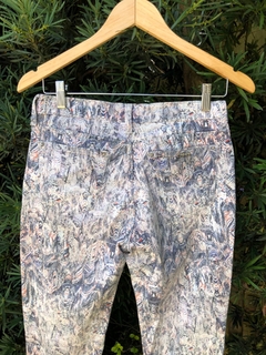 CANAL - CALÇA FLARE ESTAMPADA - Maria Madame Desapegos - Multimarcas e Luxo!