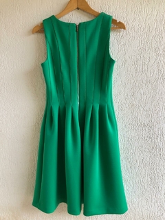 CALVIN KLEIN - VESTIDO VERDE - M - Maria Madame Desapegos - Multimarcas e Luxo!
