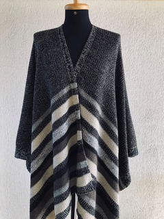 BCBG MAXAZRIA - CAPA PONCHO MESCLADA - loja online