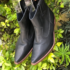 FARM - BOTA DE COURO PRETA - comprar online