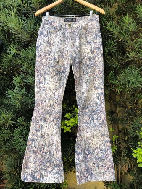 CANAL - CALÇA FLARE ESTAMPADA