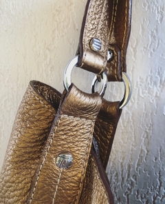 SAAD - BOLSA GRANDE DOURADA - Maria Madame Desapegos - Multimarcas e Luxo!