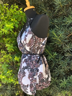 SACADA - BLUSA FLORAL DE TRANSPASSAR na internet
