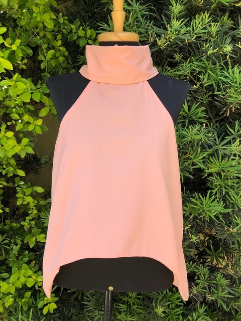 MAIS UM - BLUSA ROSA GOLA ALTA