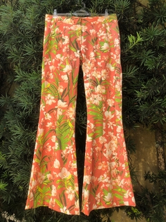 CRUISE - CALÇA FLARE SALMÃO FLORAL