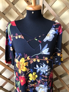 MOB - VESTIDO PRETO ESTAMPA FLORAL - P - comprar online