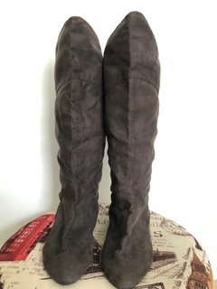 ZARA - BOTA CANO ALTO MARROM - comprar online