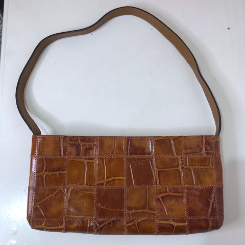 SEM MARCA - BOLSA DE OMBRO EM COURO