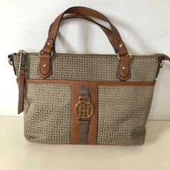 TOMMY HILFIGER - BOLSA DE MÃO MONOGRAMA na internet