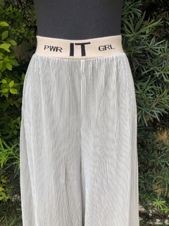 IT GIRLS - PANTALONA PLISSADA PRATEADA - P - comprar online