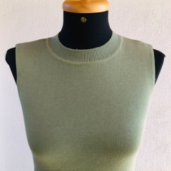 JULIA TRICOT - BLUSA REGATA VERDE - P - comprar online