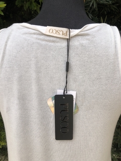 PUSCO - BLUSA REGATA OFF WHITE - P na internet