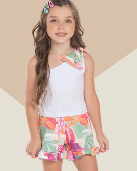 Conjunto short com babados e tope na manga