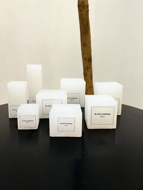 VELAS CUADRADAS BLANCAS