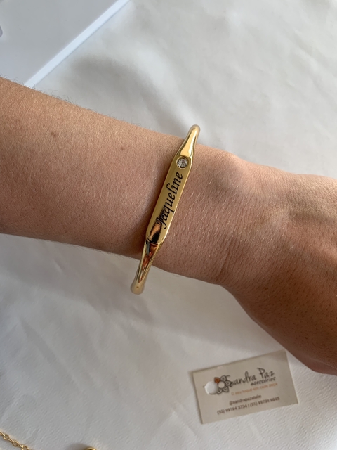 Bracelete com nome gravado à laser