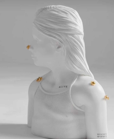 Escultura Menina Busto Joaninha - comprar online