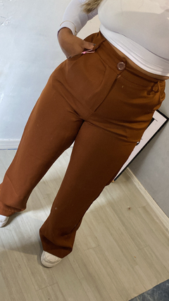 Pantalona Mariana marrom na internet