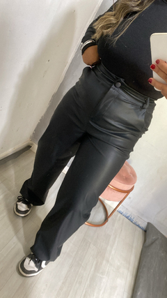 Calça wid leg couro ecológico - comprar online