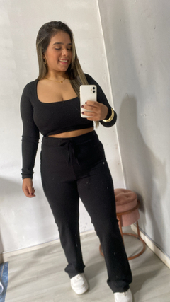 Conjunto Cintia preto na internet