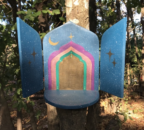 Altar violeta e verde com portinha - Tamanho P