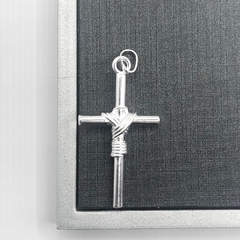 Pingente Cruz Com Corda 3,5cm na internet