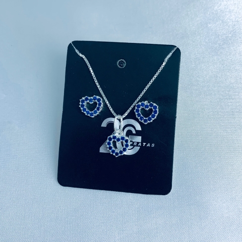 Conjunto coração cravejado e vazado no meia azul