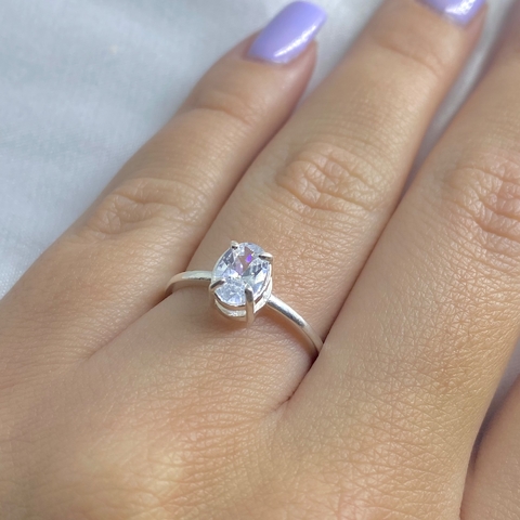 Anel solitário zircônia oval