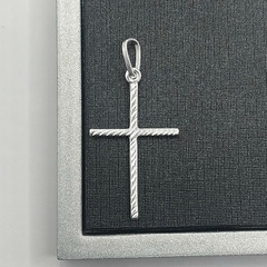 Pingente Cruz Detalhada 2,7cm - comprar online